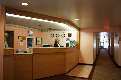 Redwood Motor Inn Brandon Ngoại thất bức ảnh