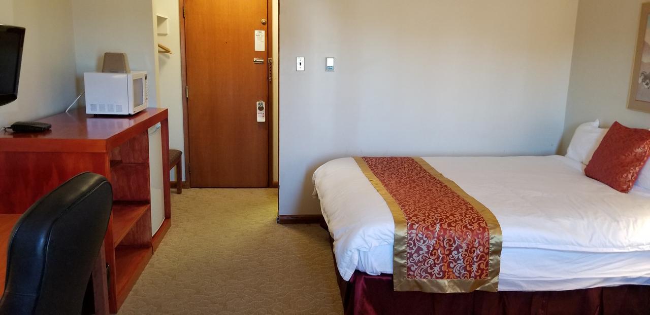 Redwood Motor Inn Brandon Ngoại thất bức ảnh
